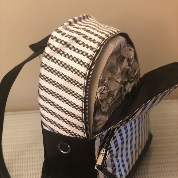 Nine West TAREN small back pack. - Picture 1 of 4